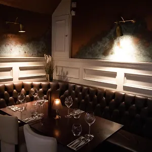 The Wheatsheaf Pub, Kitchen & Hotel